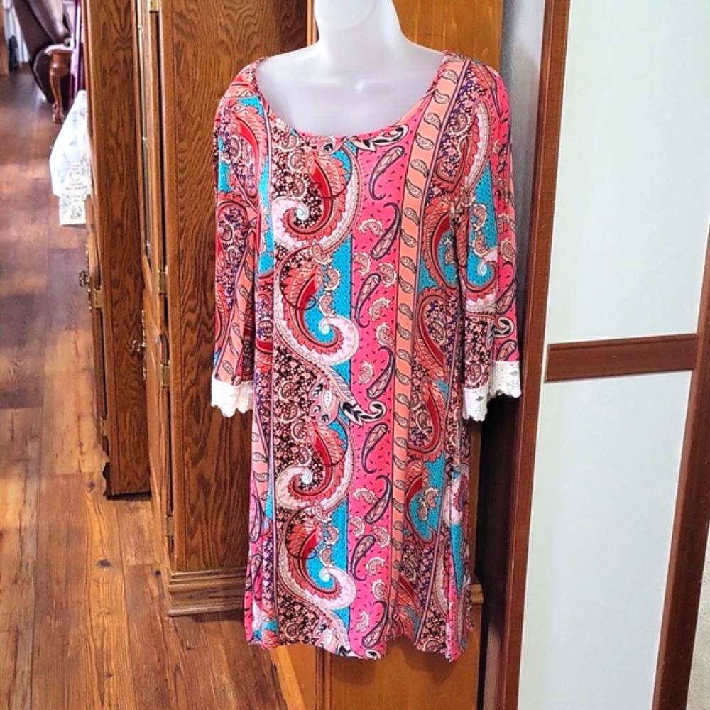 Look Beautiful Paisley print dress size Small